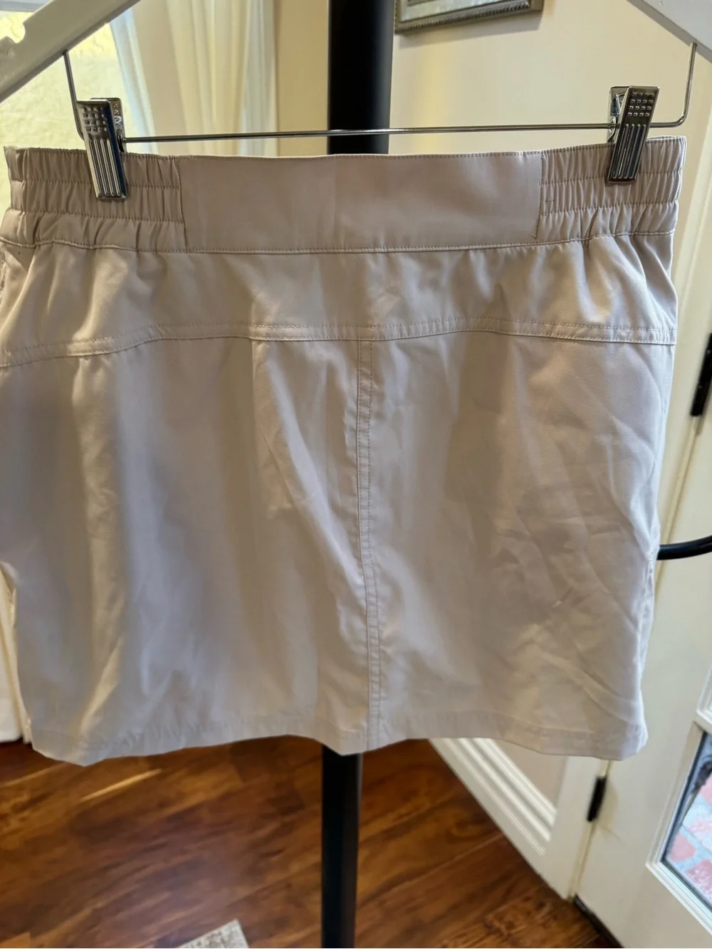 32 degrees Women's Light Taupe Performance Skirt Casual Active Shorts Size Small